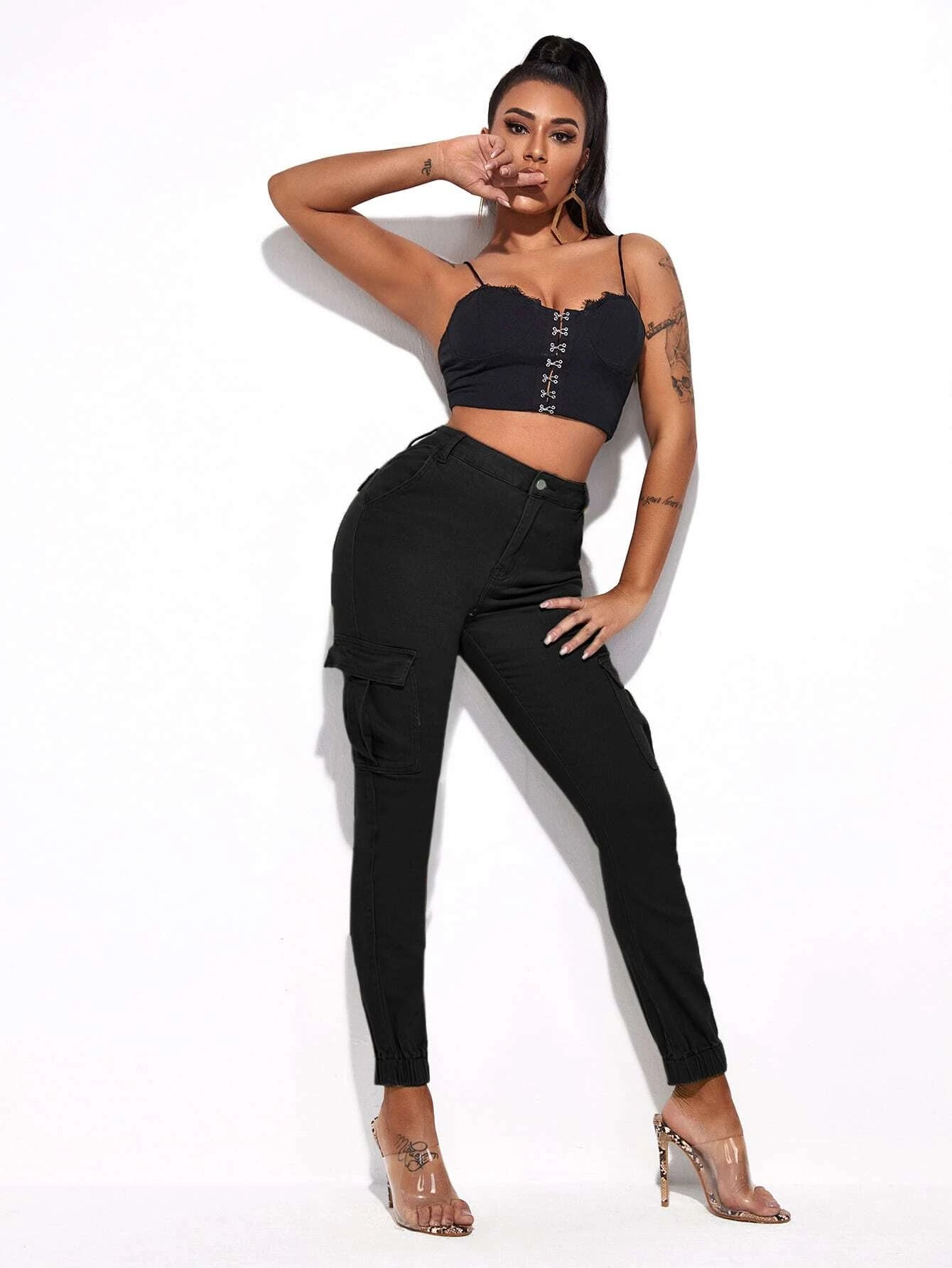 Plain Flap Pocket Jeans – waistband detail