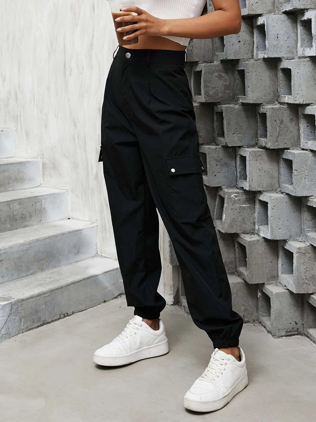 Solid Colored Pocket Cargo Pant – pocket detail close-up