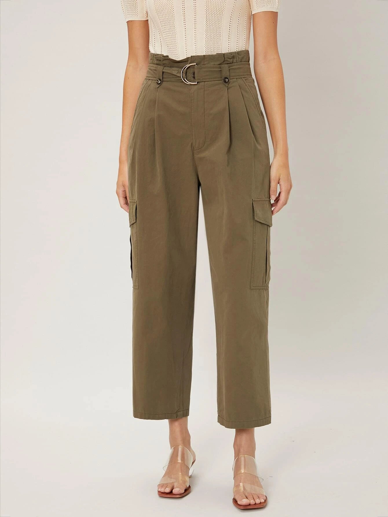 Cropped Cargo Pants – waistband detail