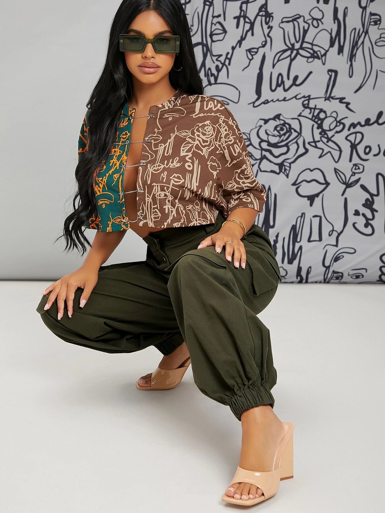 Solid Color Utility Pocket Cargo Pants – waistband detail