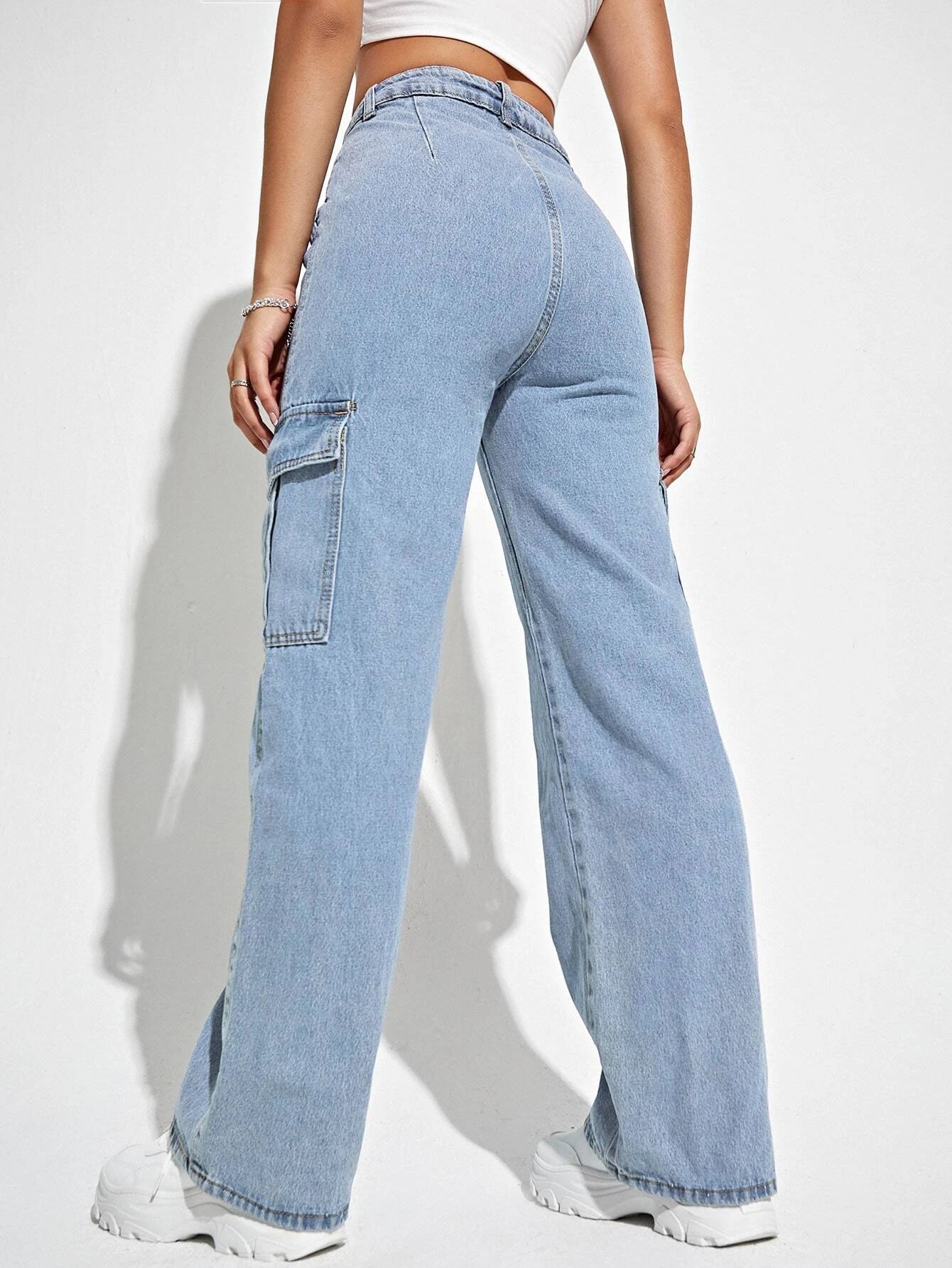 High Waisted Cargo Jeans Style 1 – lifestyle view 11