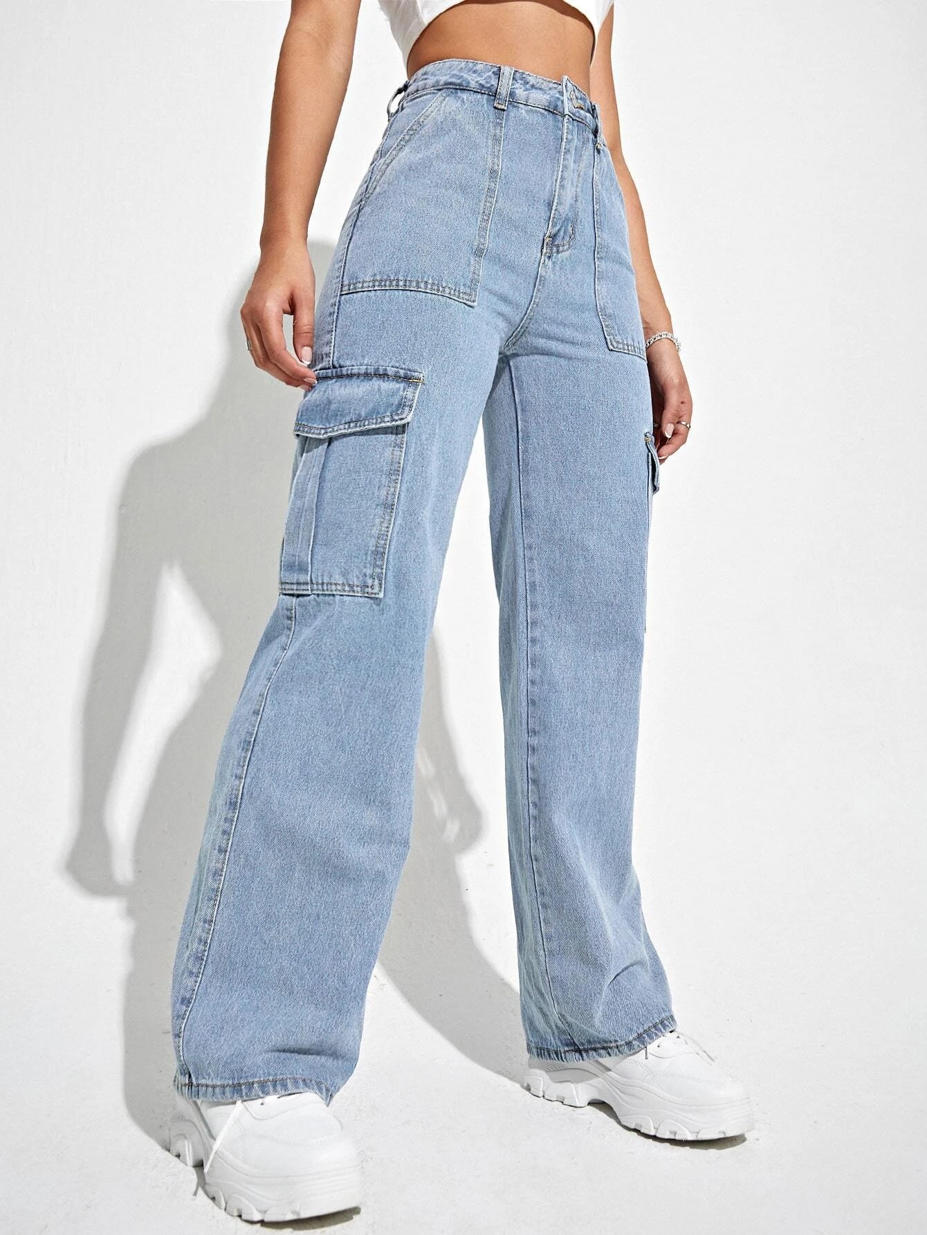 Plain High Waist Flap Pocket Cargo Jeans in Blue – waistband detail