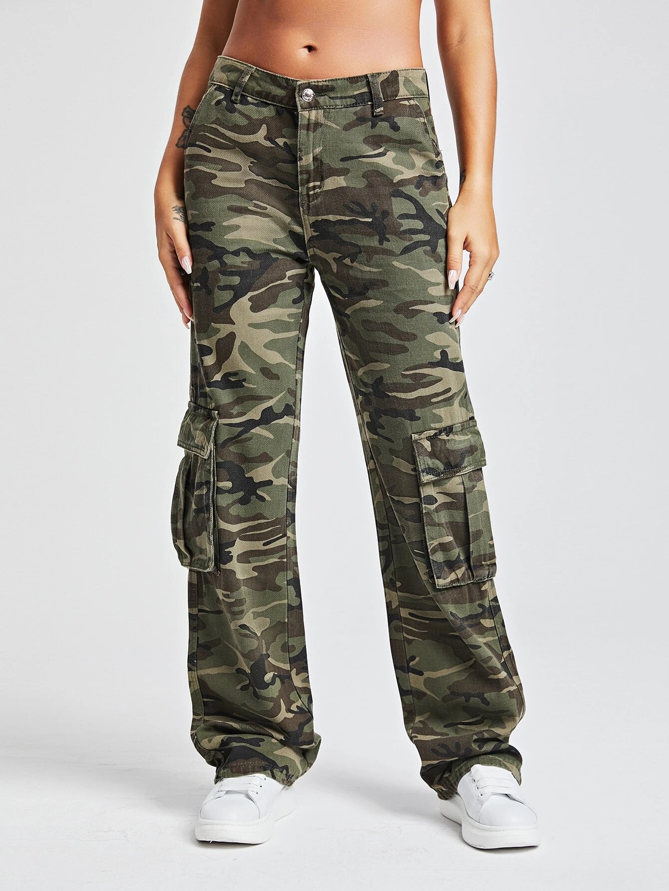 Camo Print Flap Pocket Side Cargo Jeans in Green #ns-7 – pocket detail close-up