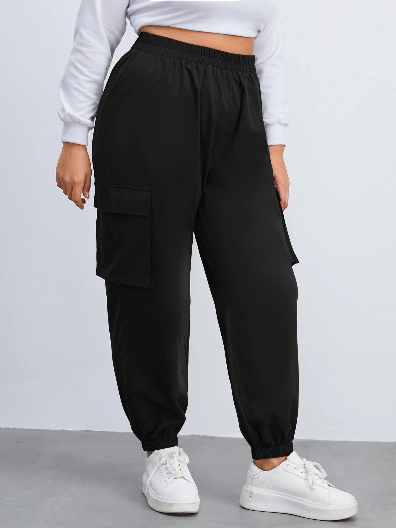 Regular Fit Flap Pocket Cargo Pant – side profile view
