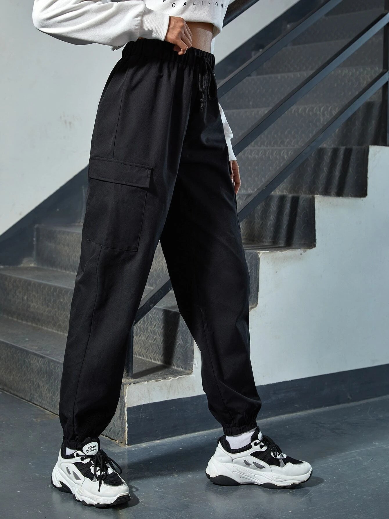 Slogan Graphic Flap Pocket Pants – waistband detail