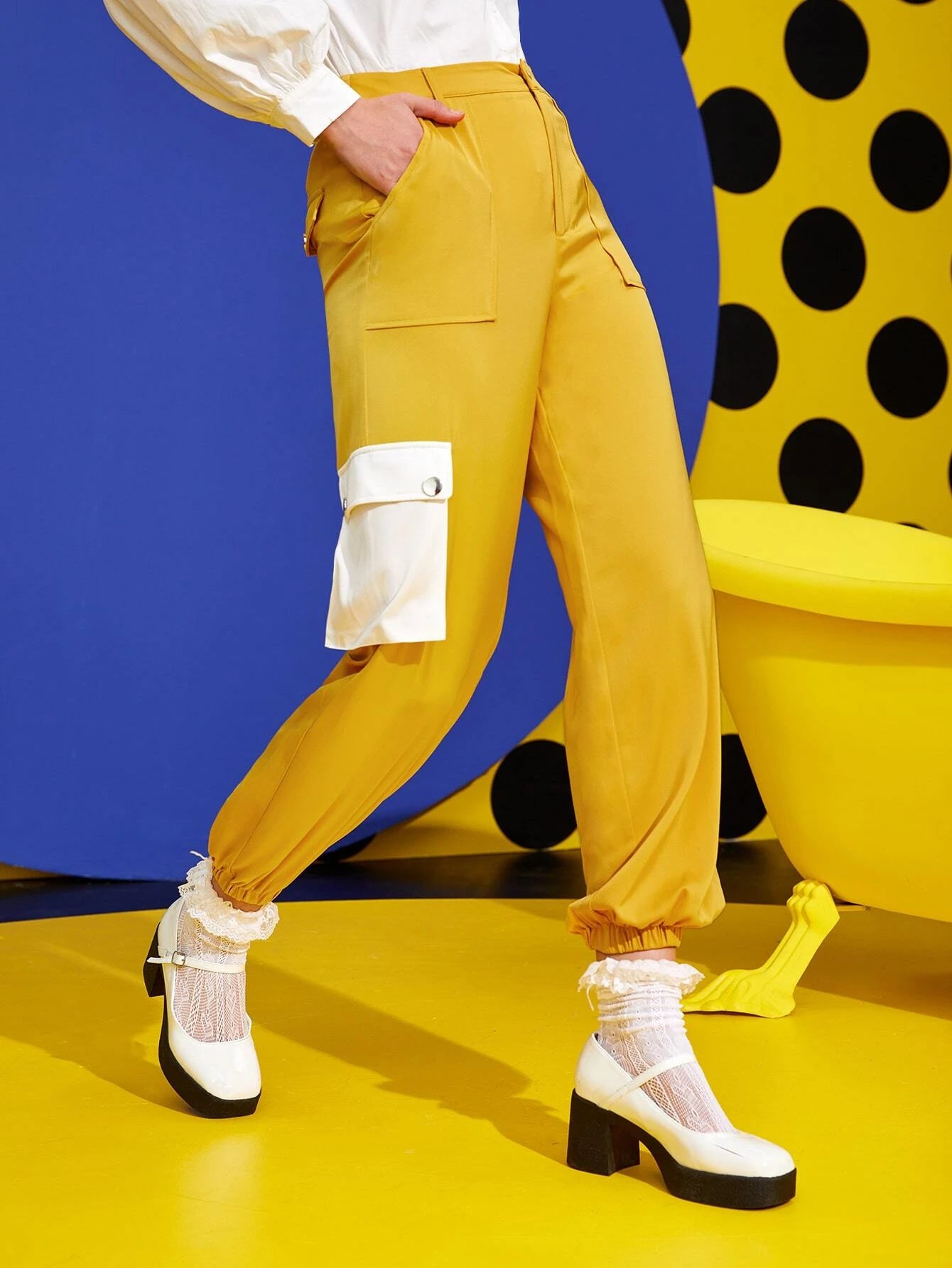 Contrast Flap Pocket Cargo Pants – women's cargo pants front view