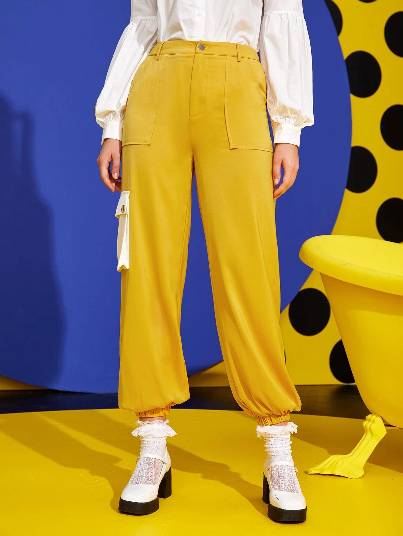 Contrast Flap Pocket Cargo Pants – waistband detail