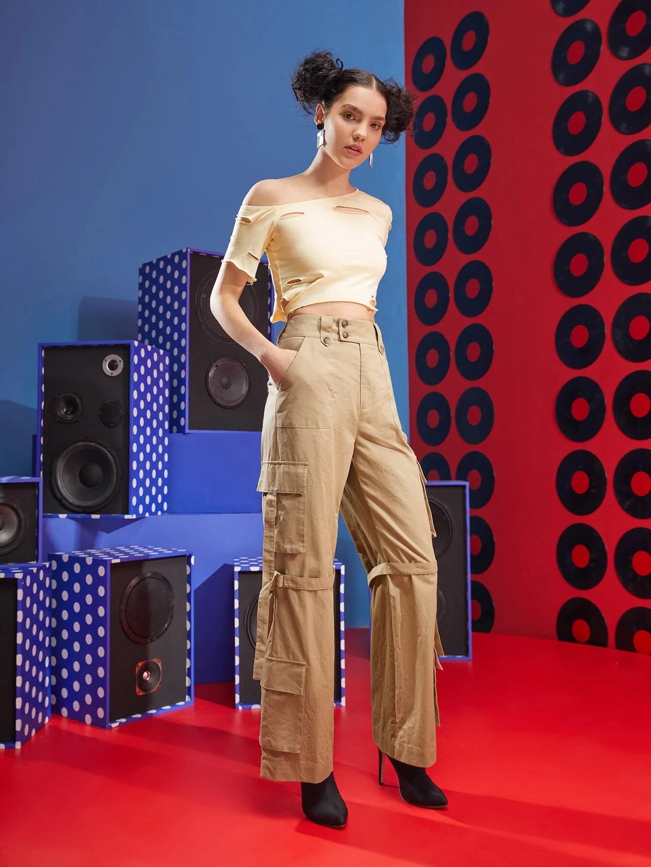 High Waist Buckle Strap Cargo Pant – pocket detail close-up