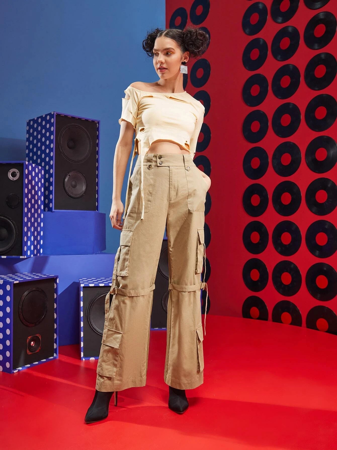 High Waist Buckle Strap Cargo Pant – waistband detail