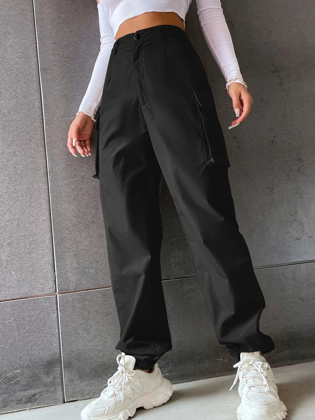 Solid Colored Regular Fit Pocket Pants – pocket detail close-up