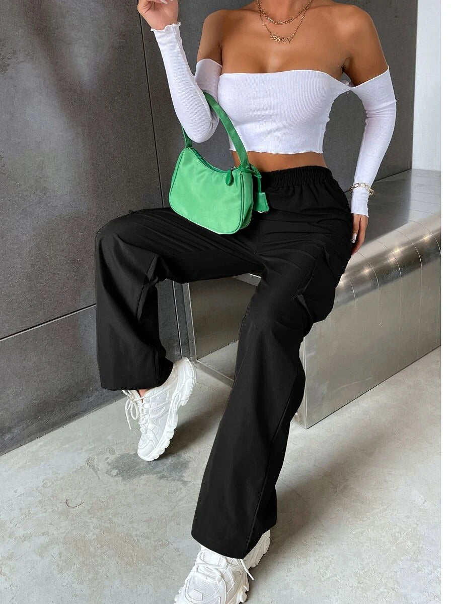 Solid Flap Pocket Side Cargo Pants in Black – back view detail