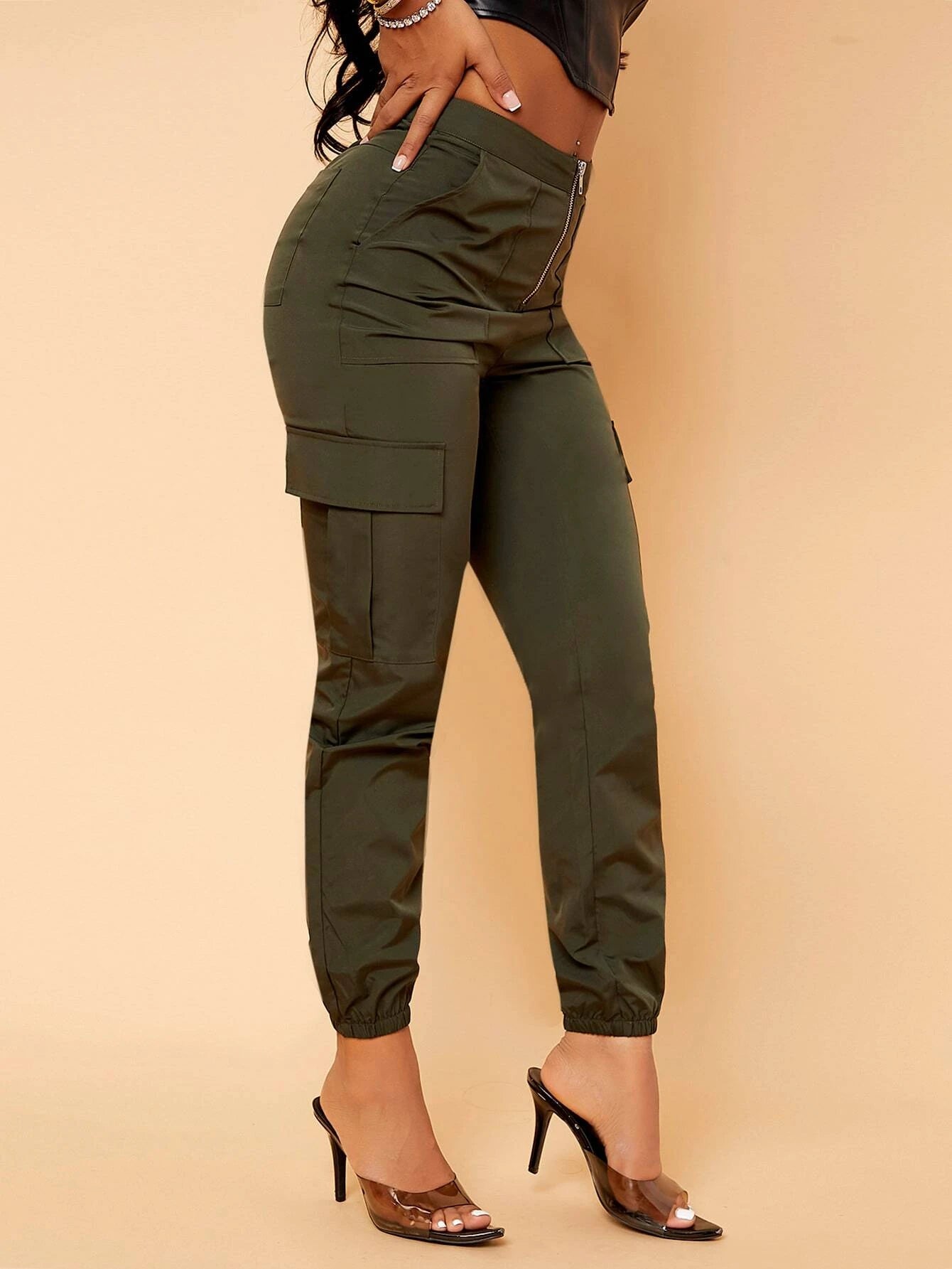 Zip Up Pocket Side Cargo Pants – pocket detail close-up
