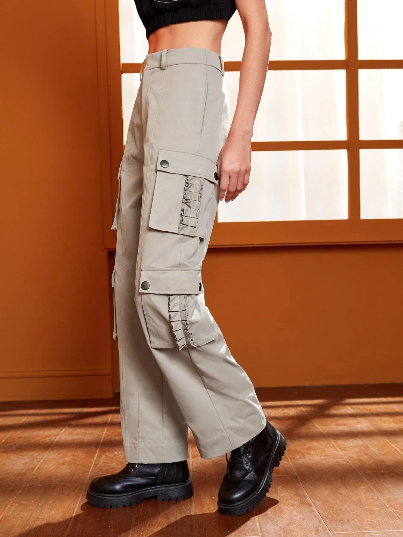Gathered Detail Pocket Patched Pants – pocket detail close-up