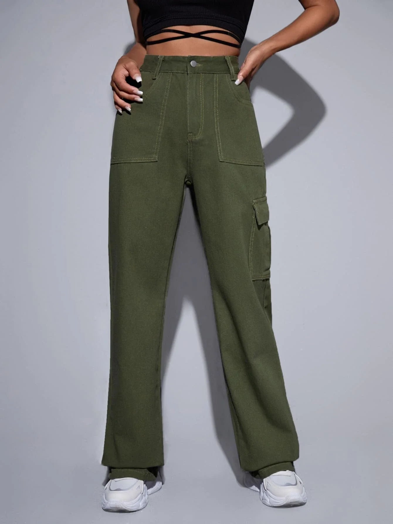 Cargo High Waist Jeans – styled outfit view