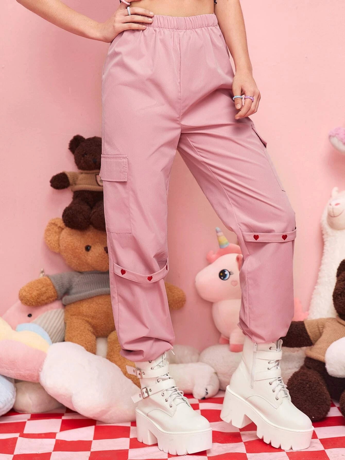 Embroidery Cargo Pants – waistband detail