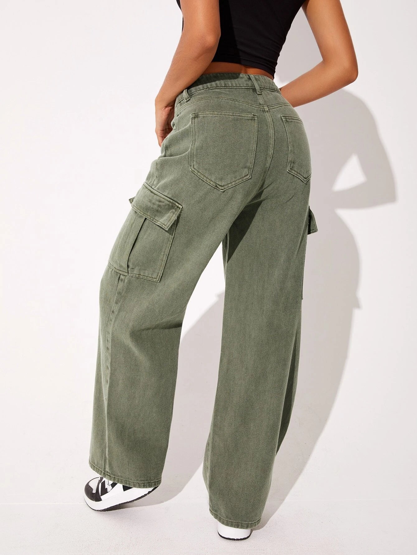 Plain Flap Pocket Cargo Jeans Style 4 – side profile view