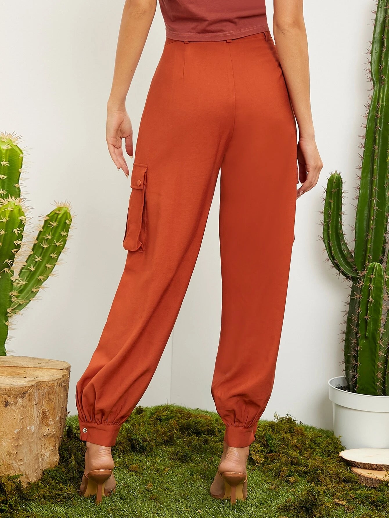 Tapered Flap Pocket Pants – side profile view