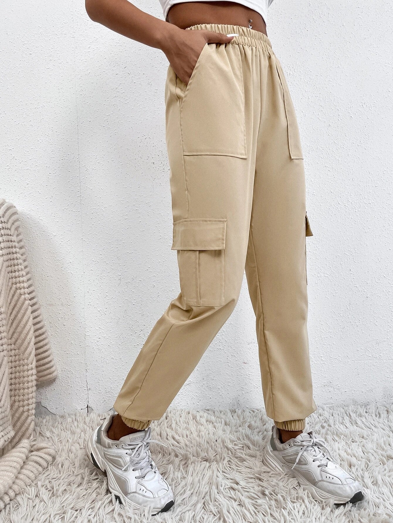 Long Flap Pocket Side Cargo Pants – model wearing view