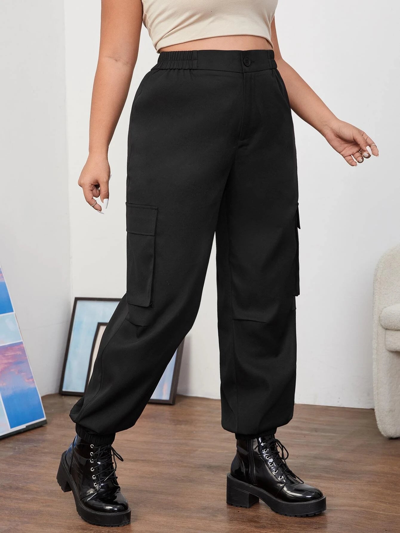 Slant Pocket Pants – back view detail