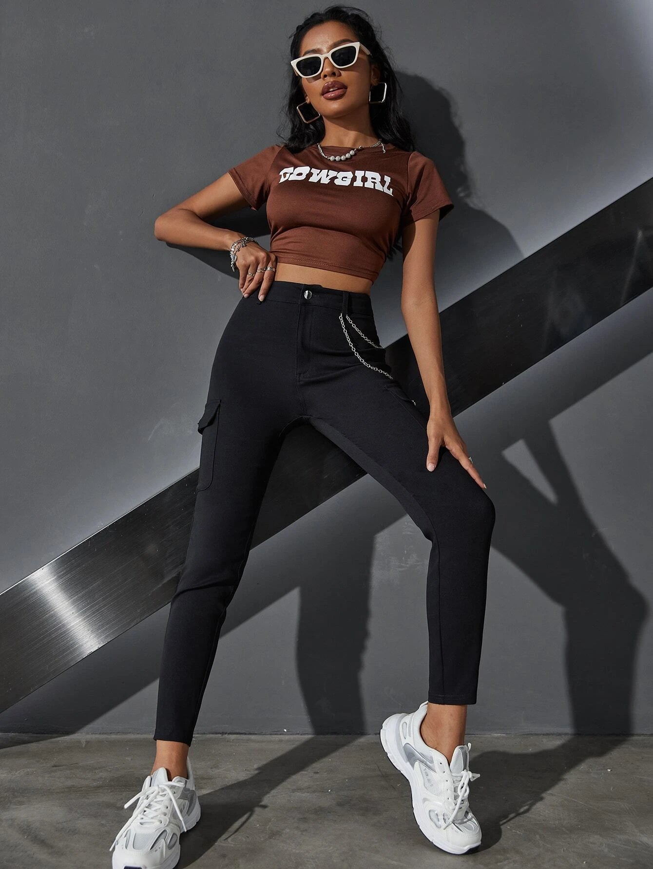 Denim Flap Pocket Plain Cargo Jeans – full length outfit view