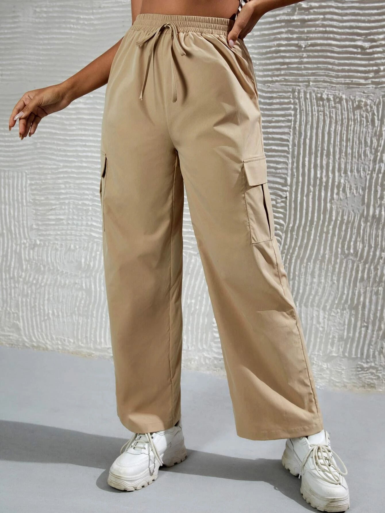 Tie Flap Pocket Cargo Pants – pocket detail close-up