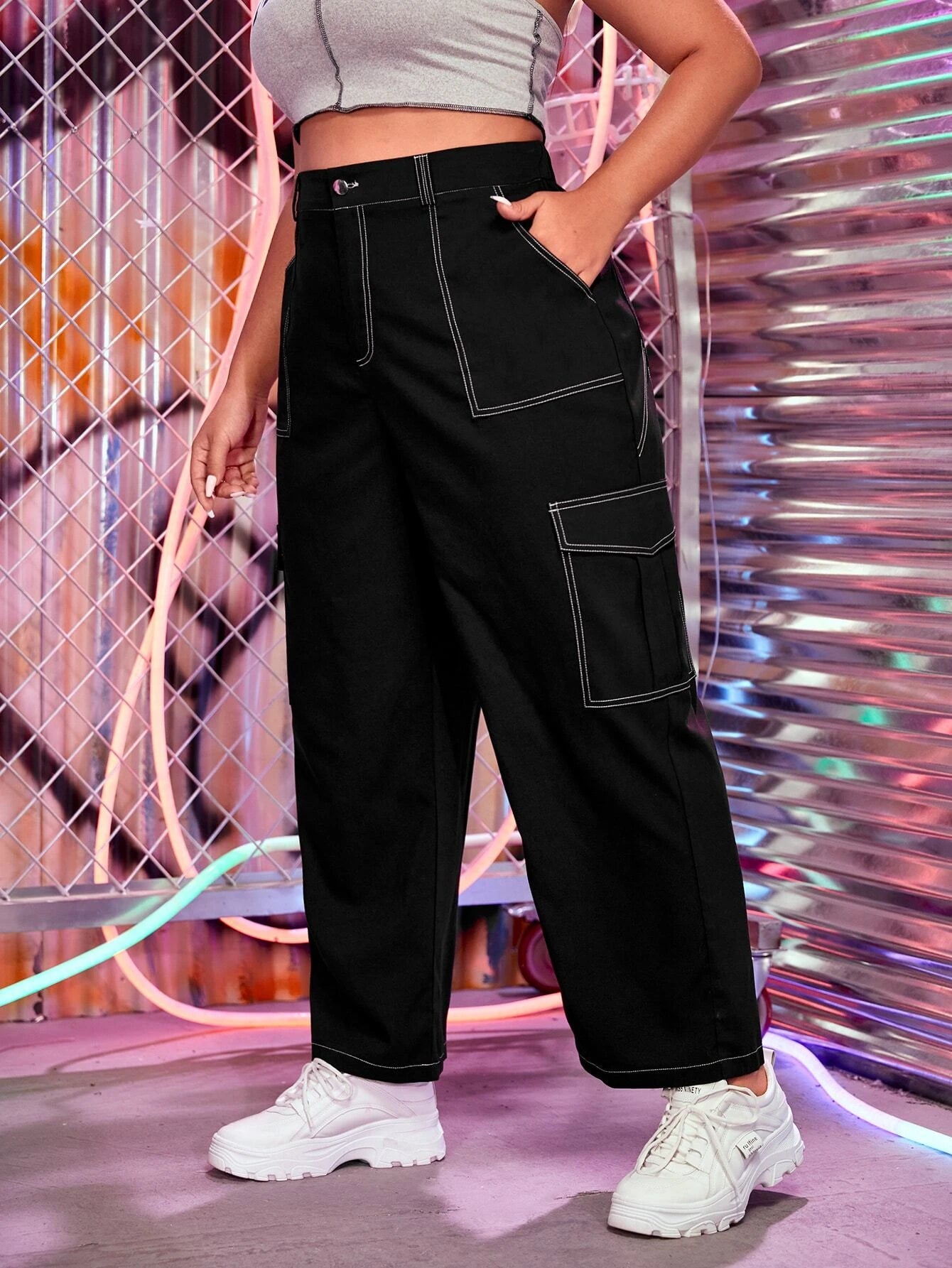 Black Flap Pocket Side Cargo Pants – side profile view