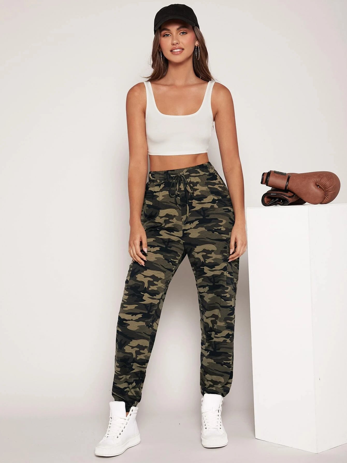 Camo Print Drawstring Waist Cargo Pants – waistband detail