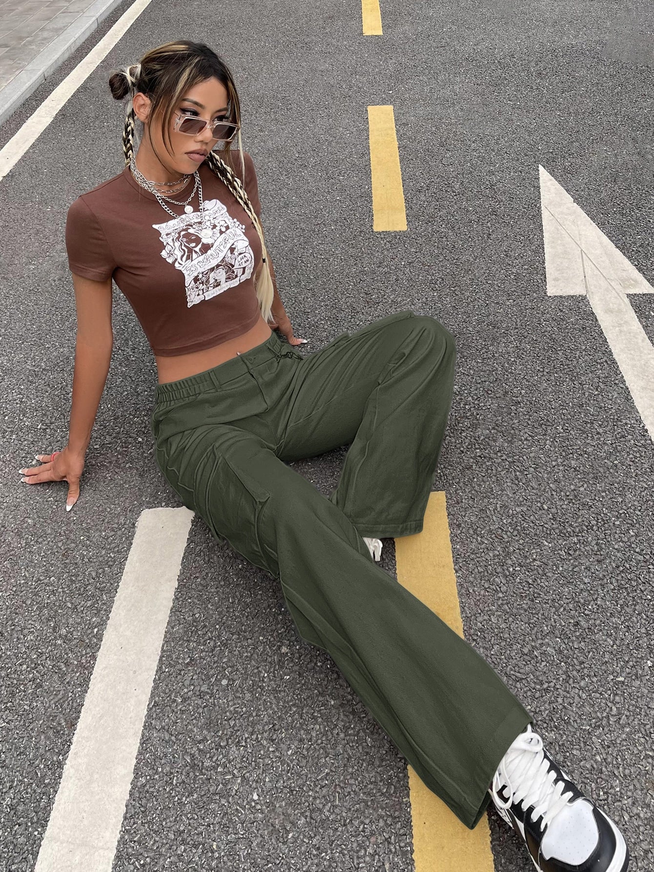 Flap Pocket Side Easy Wear Cargo Pants – waistband detail