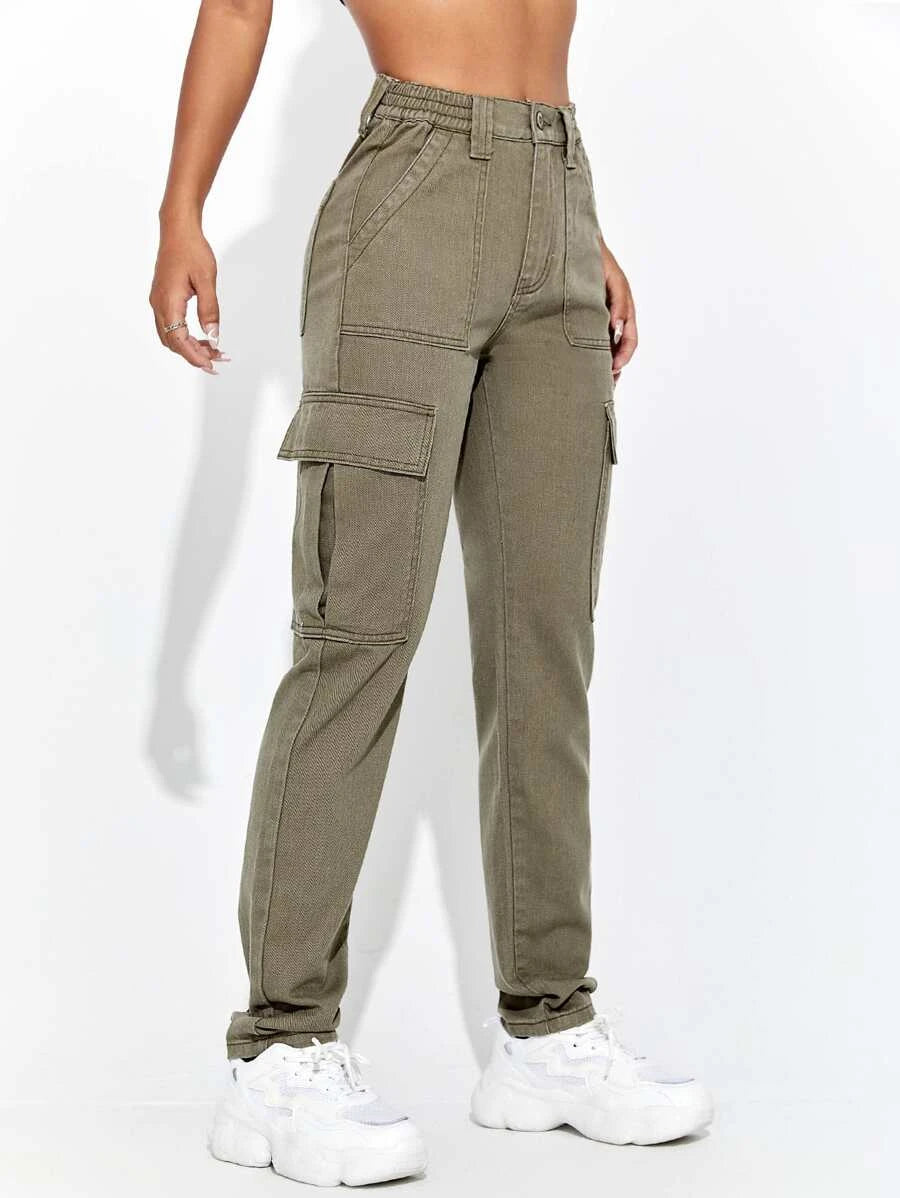 Denim Flap Pocket Side Cargo Jeans – pocket detail close-up