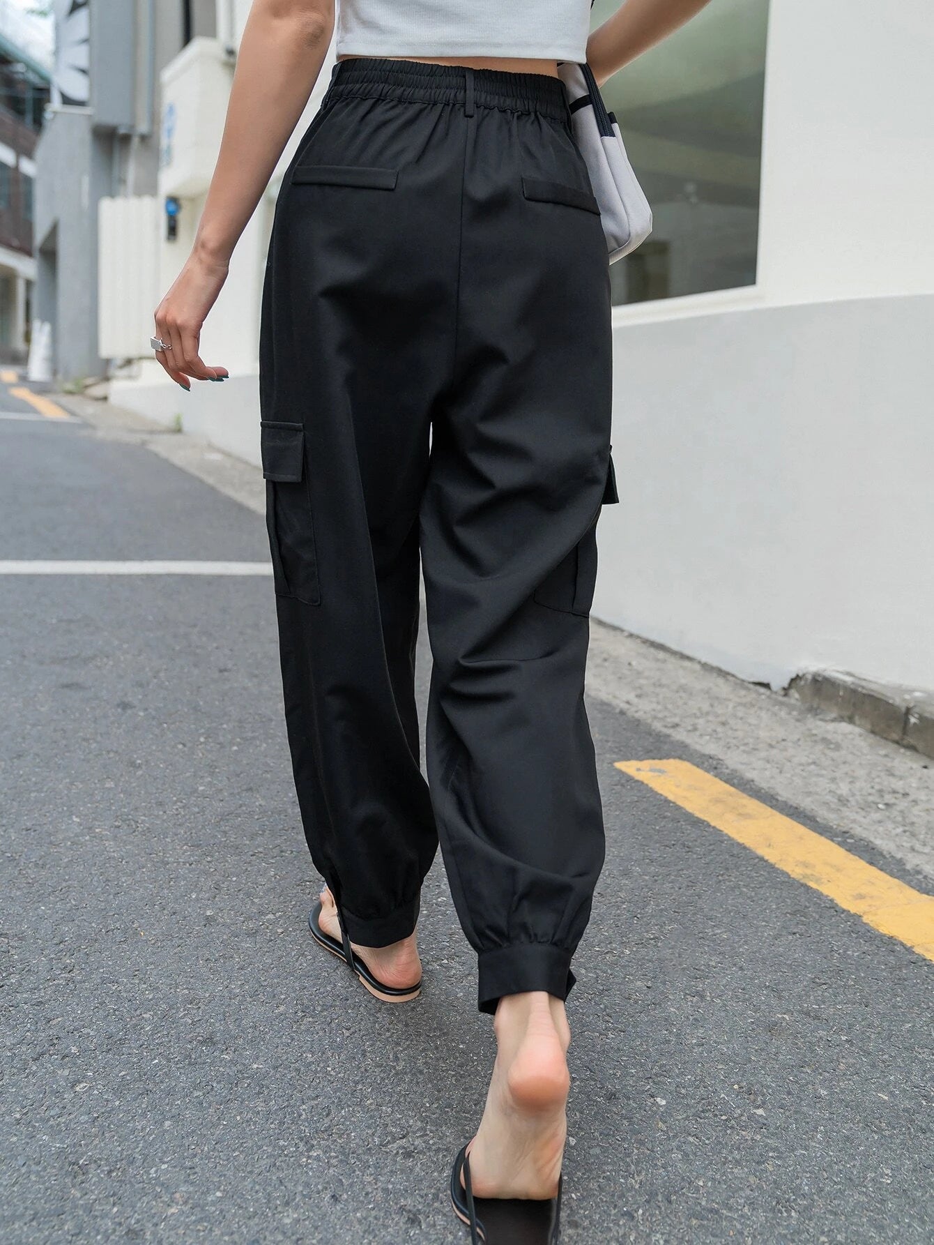 Side Pleated Flap Pocket Cargo Pants – side profile view
