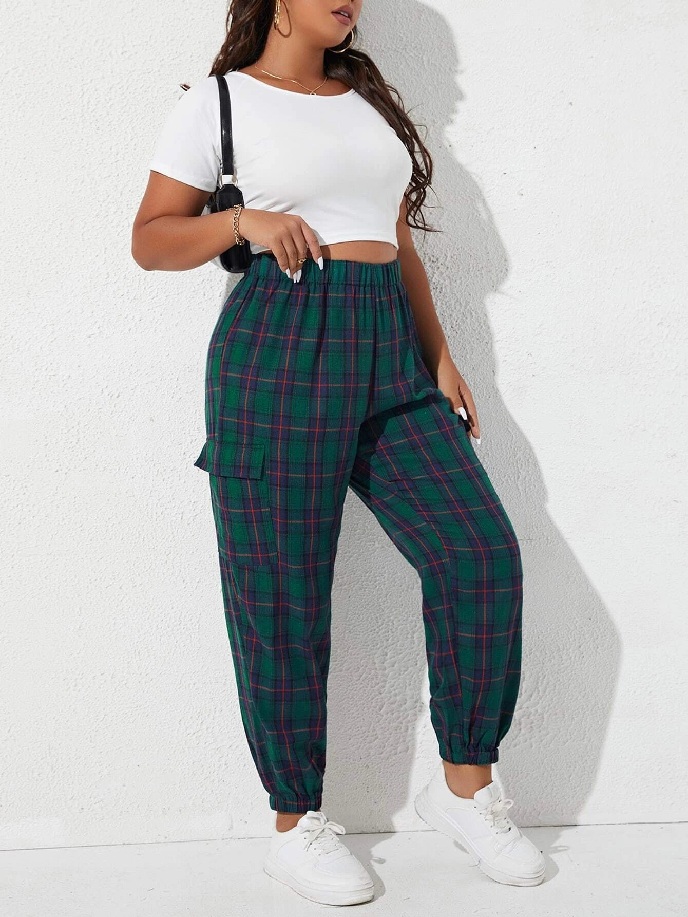 Plaid Print Flap Pocket Side Pants – waistband detail