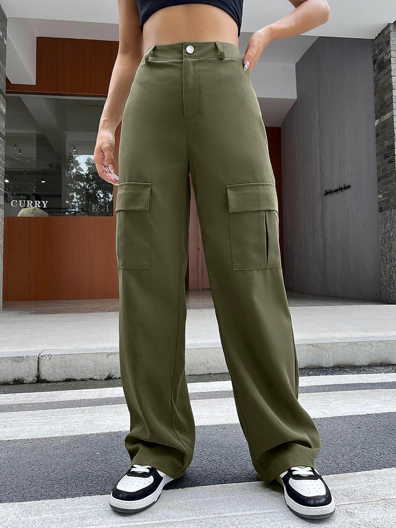 Casual Pocket Side Cargo Pant – side profile view