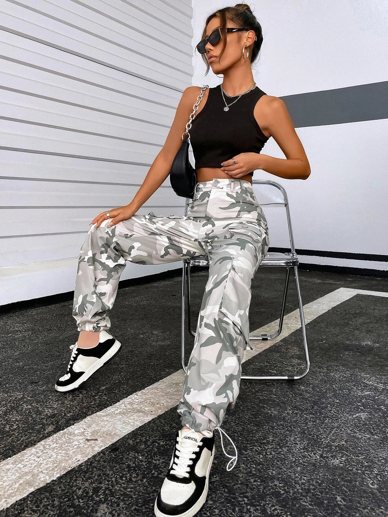 Camo Print Zipper Cargo Pants – full length outfit view