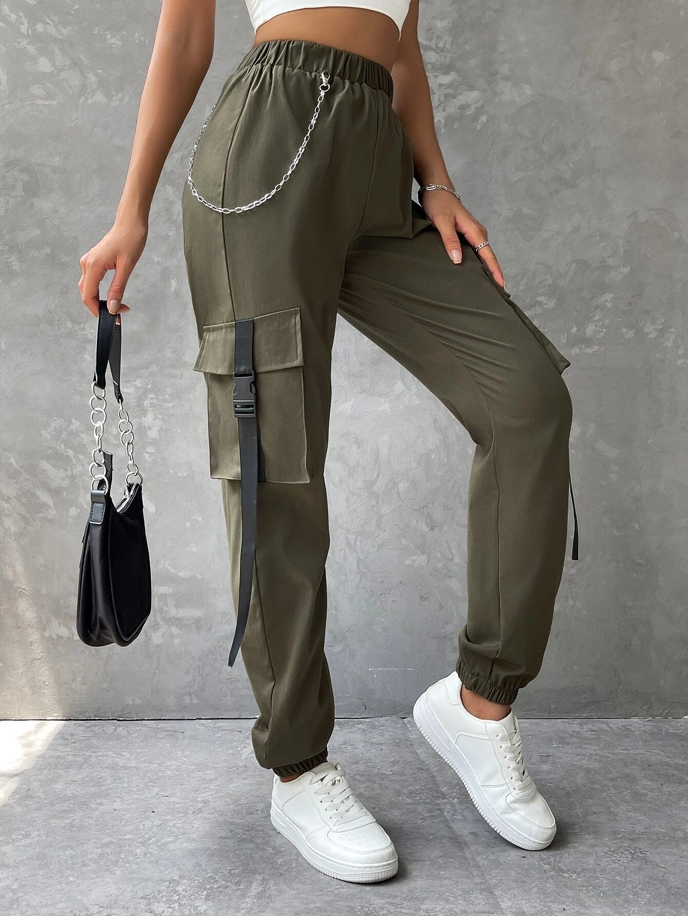 Pocket Buckle Tape Cargo Pant – full length outfit view