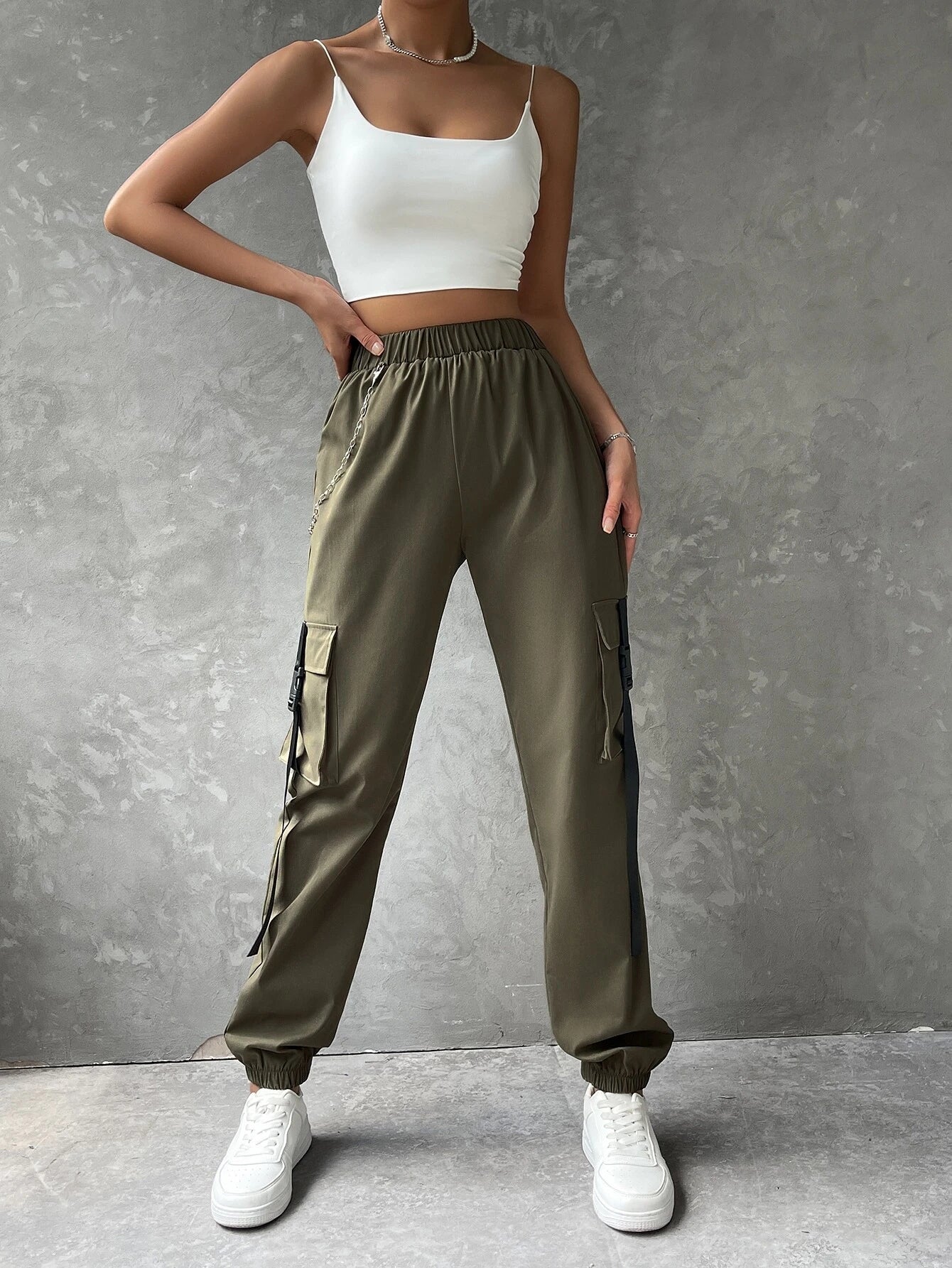 Pocket Buckle Tape Cargo Pant – model wearing view