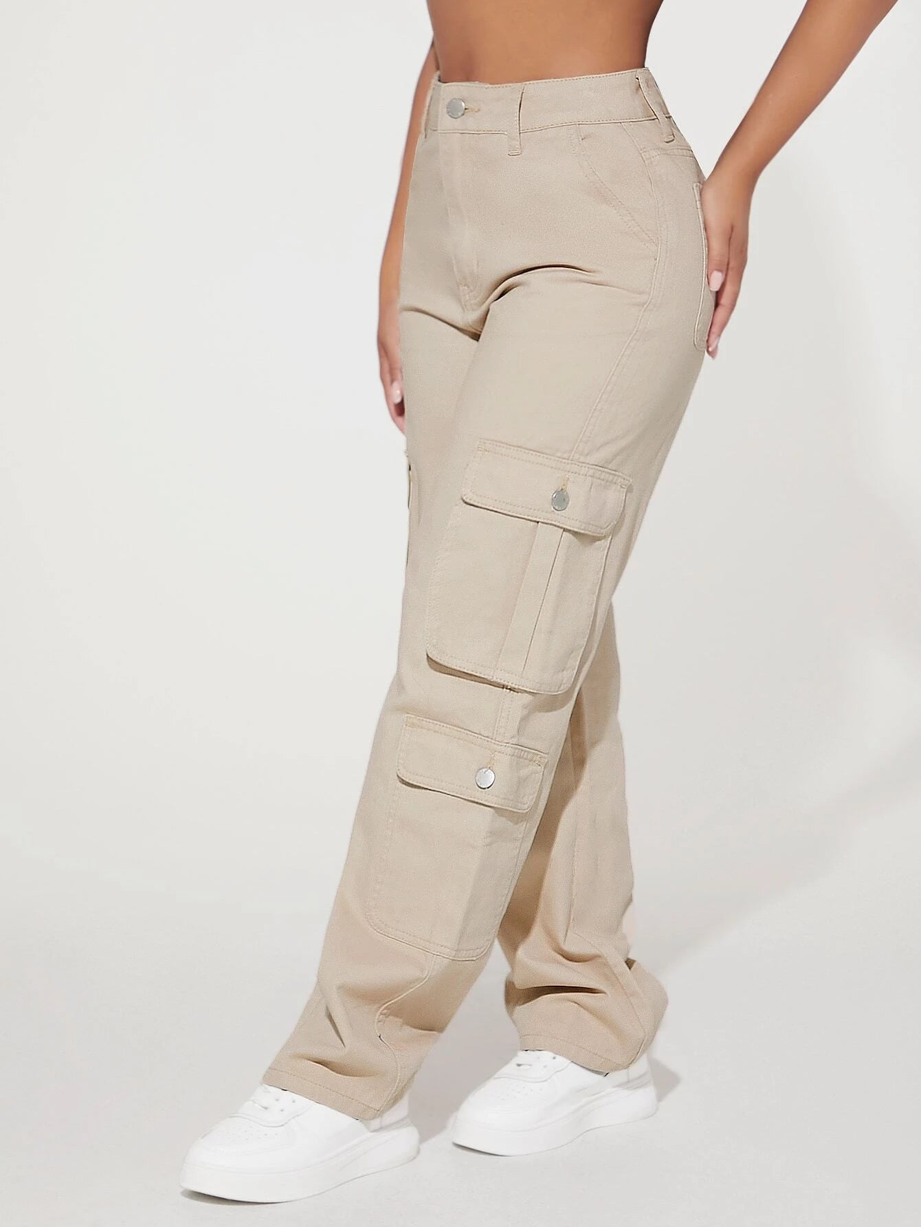 High Waist Flap Side Pocket Cargo Jeans – pocket detail close-up