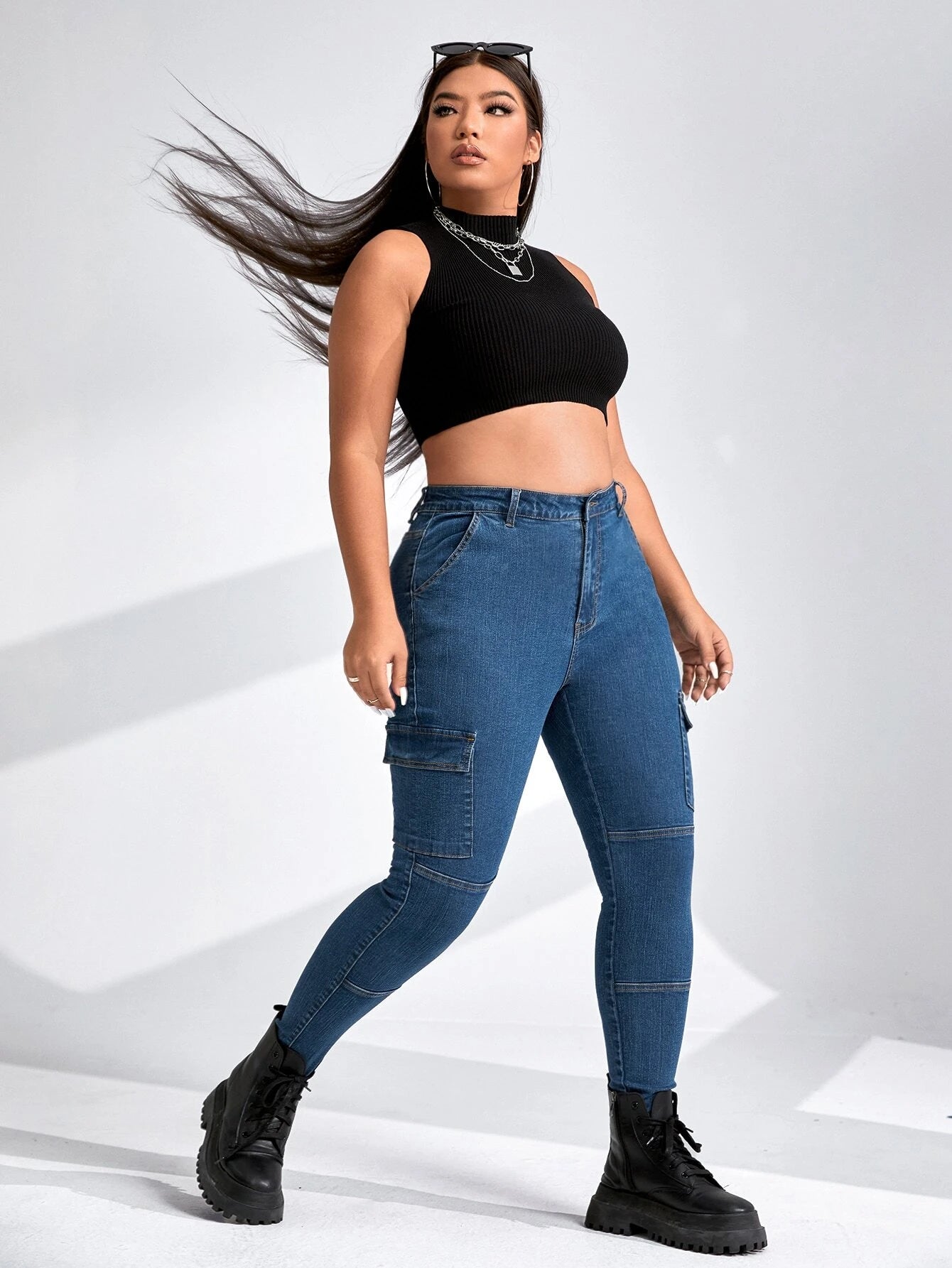 Cargo Jeans With Pockets For Plus Sizes – side profile view