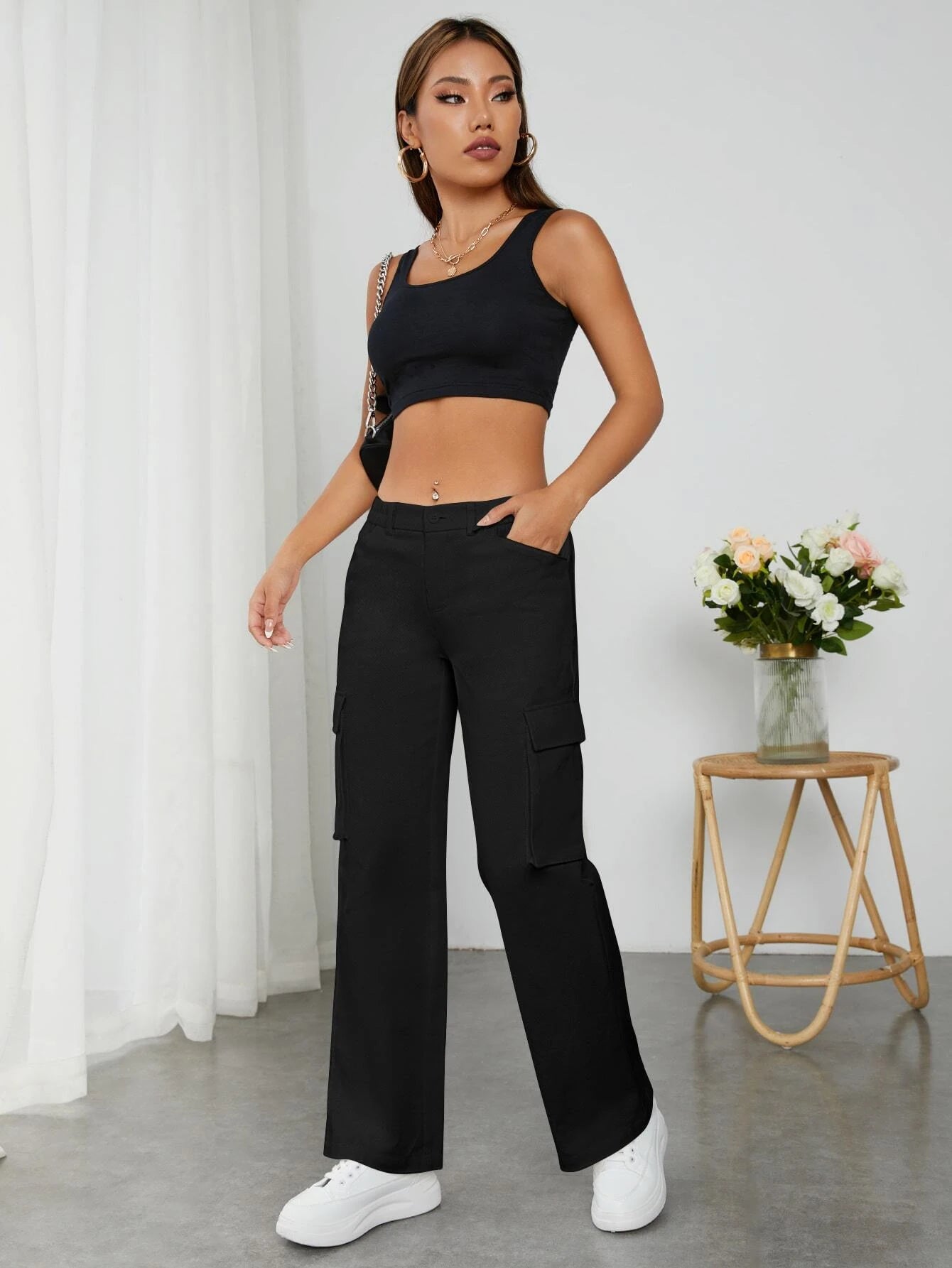 Flap Pocket Zipper Fly Pants – pocket detail close-up