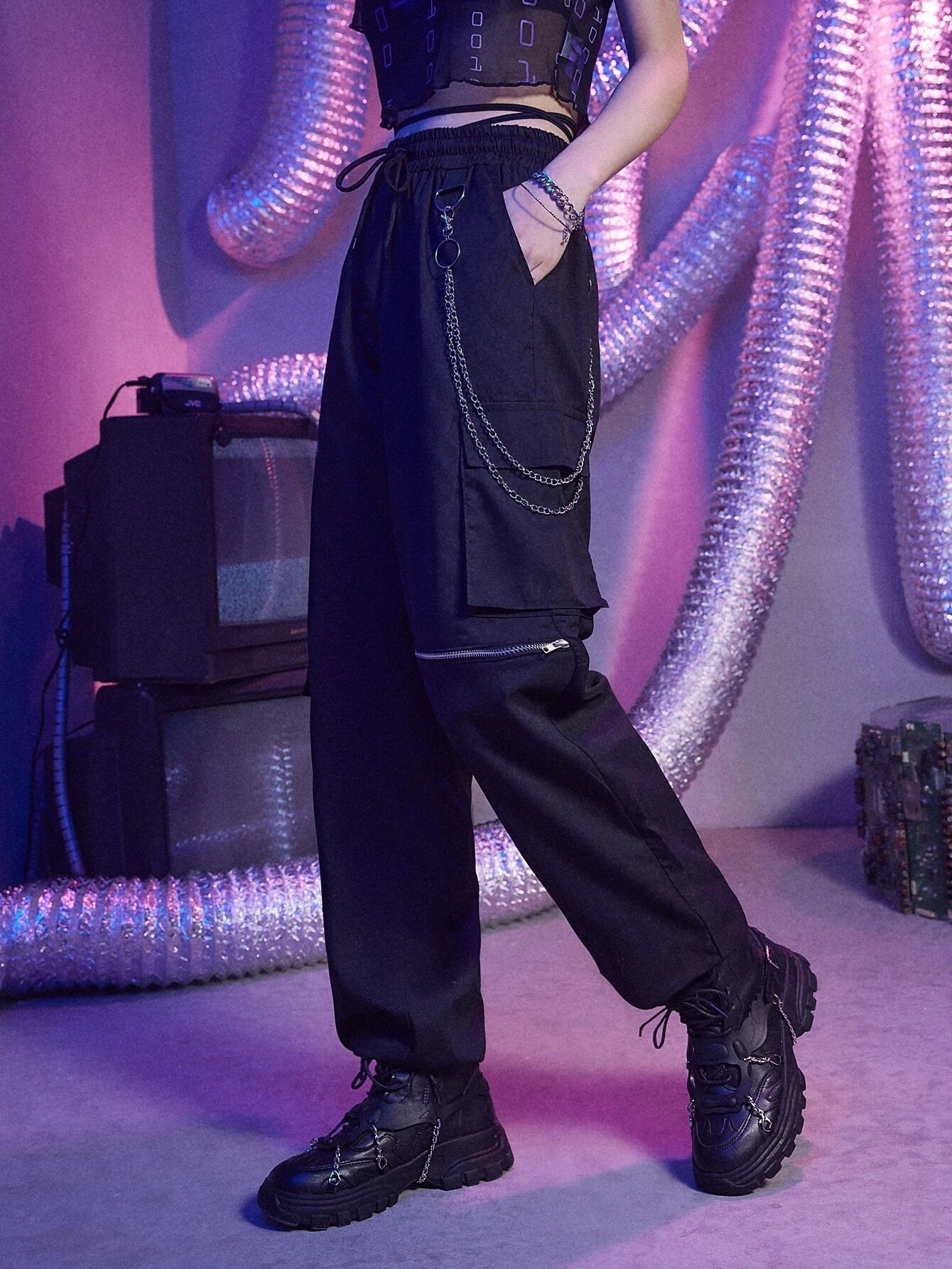 Drawstring Cargo Pants – full length outfit view