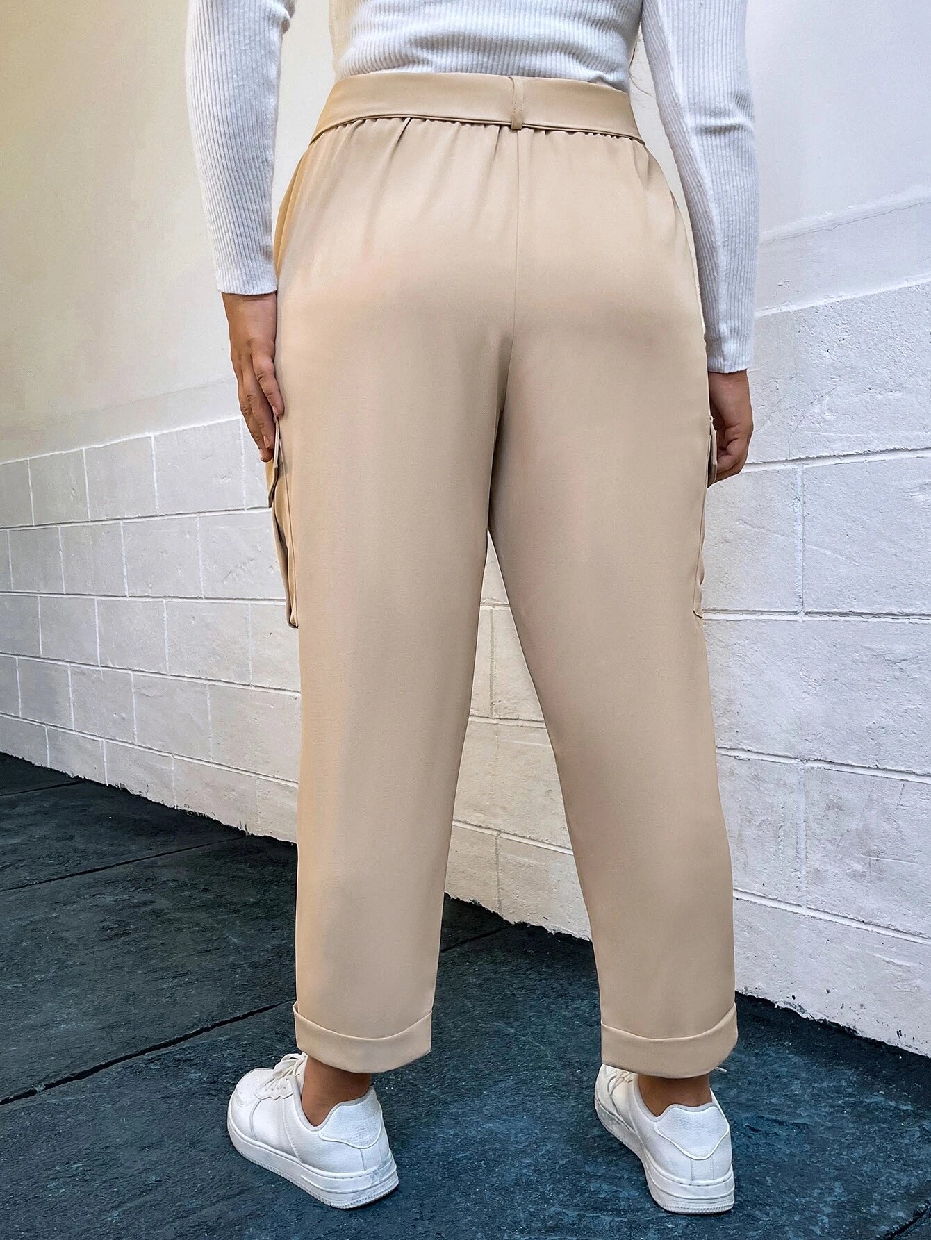 Flap Pocket Belted Casual Cargo Pants – waistband detail