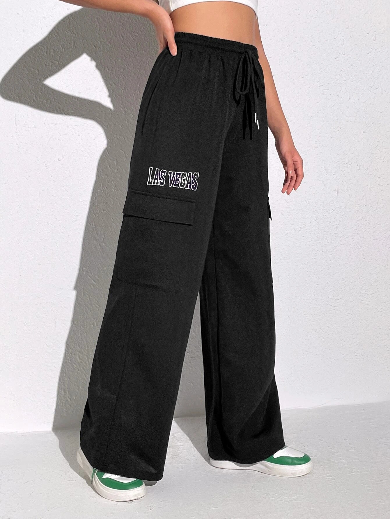 Casual Flap Pocket Cargo Pants Style 2 – back view detail
