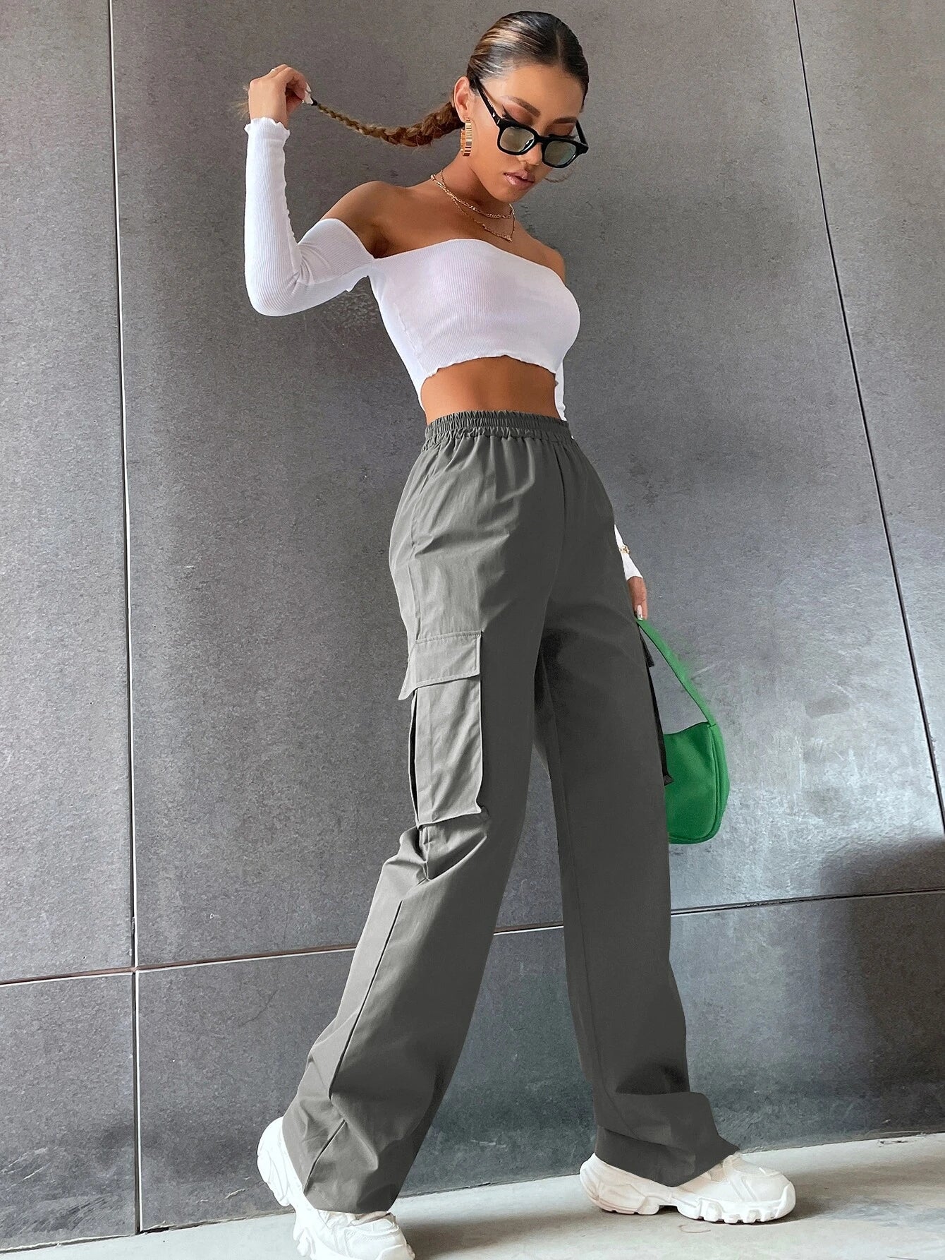 Flap Pocket Side Versatile Cargo Pants – fabric detail close-up