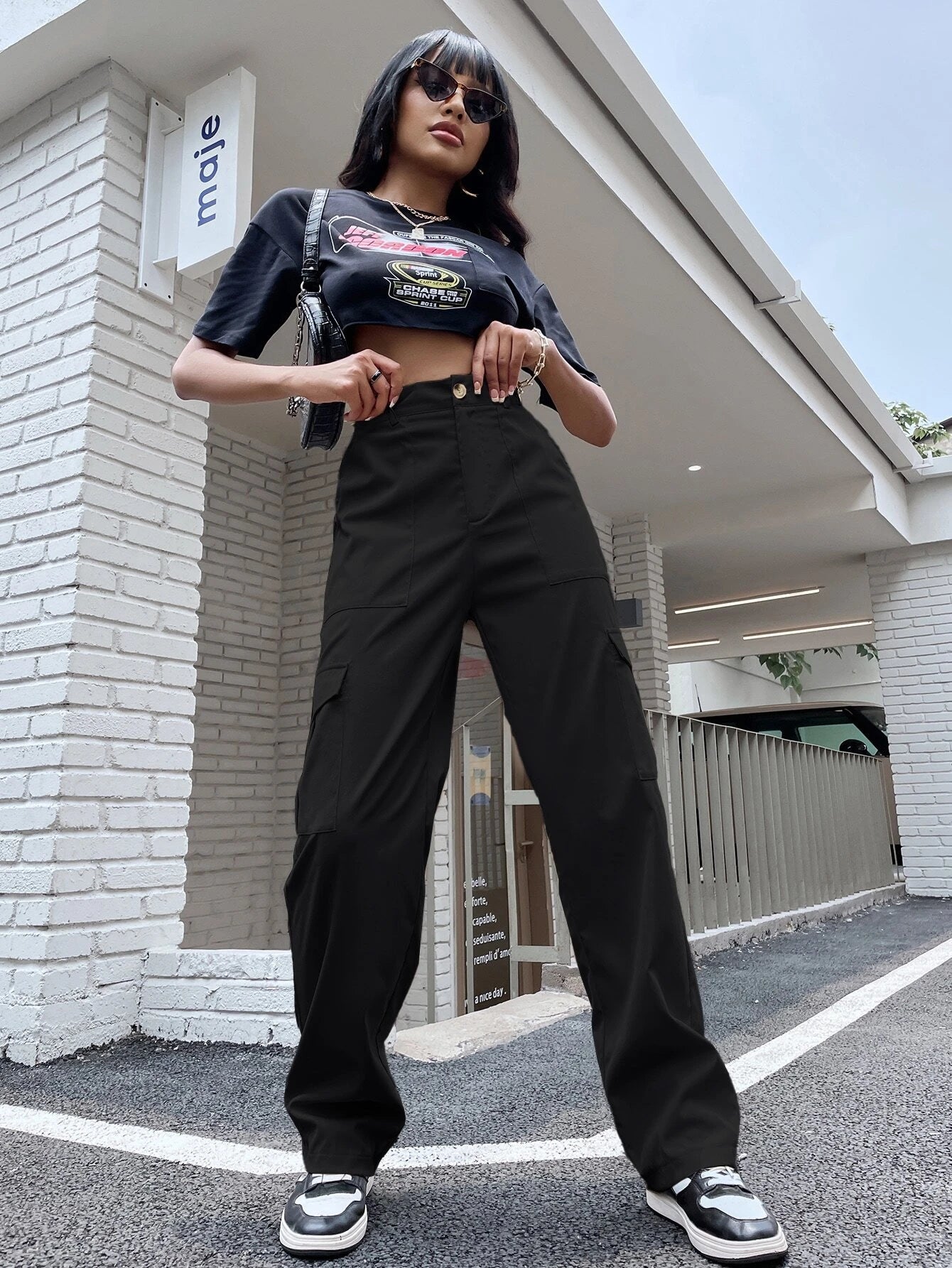 Regular Fit Non Stretch Cargo Pants – pocket detail close-up
