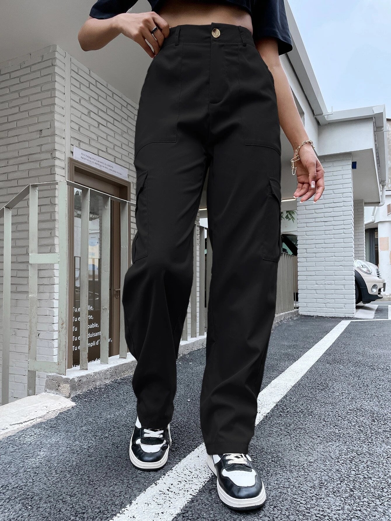 Regular Fit Non Stretch Cargo Pants – waistband detail