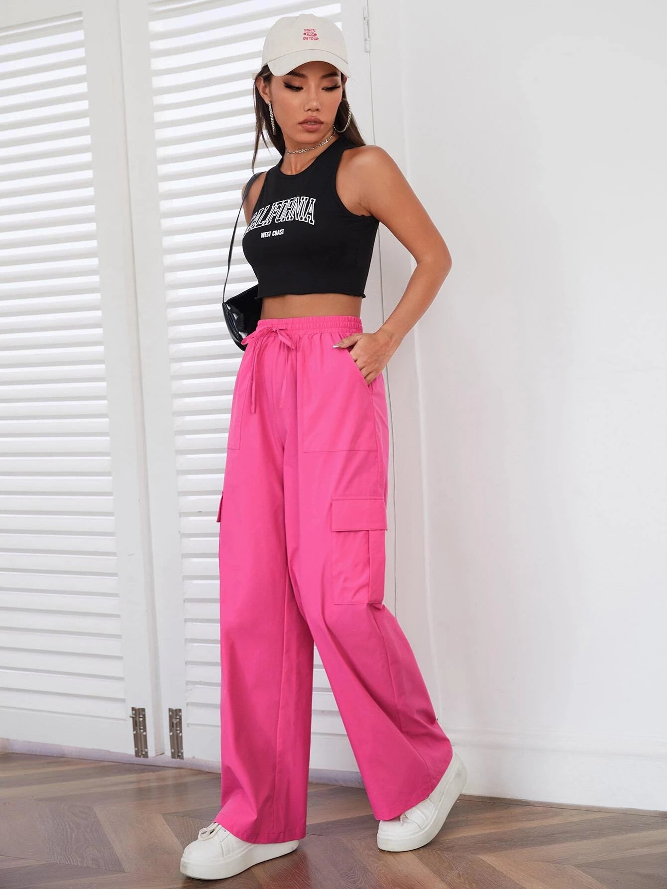 Loose Fit Cargo Pant – side profile view