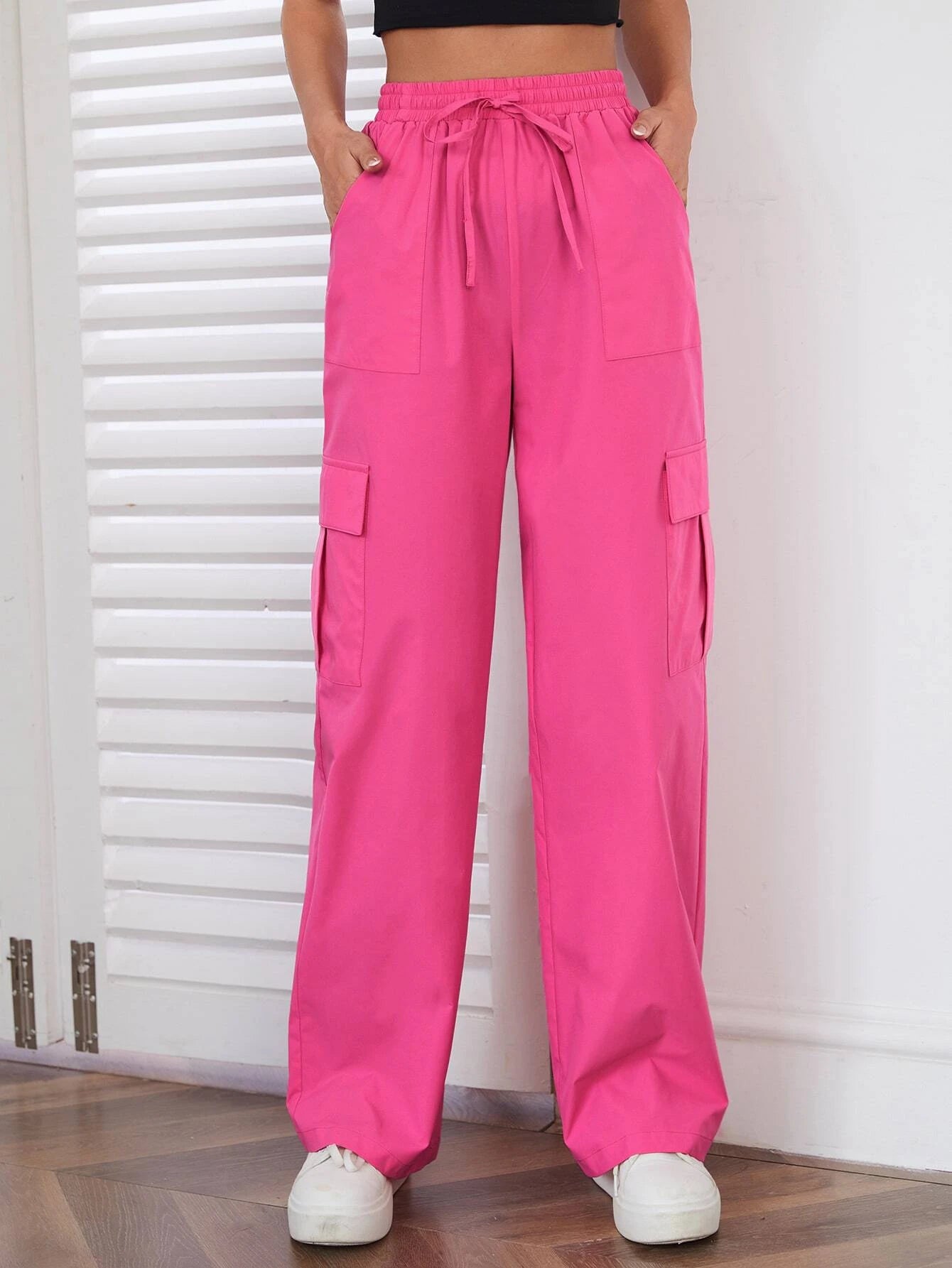 Loose Fit Cargo Pant – waistband detail