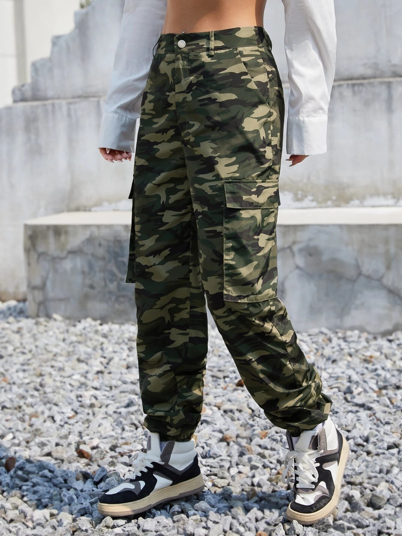 Camouflage Flap Pocket Cargo Pants – back view detail