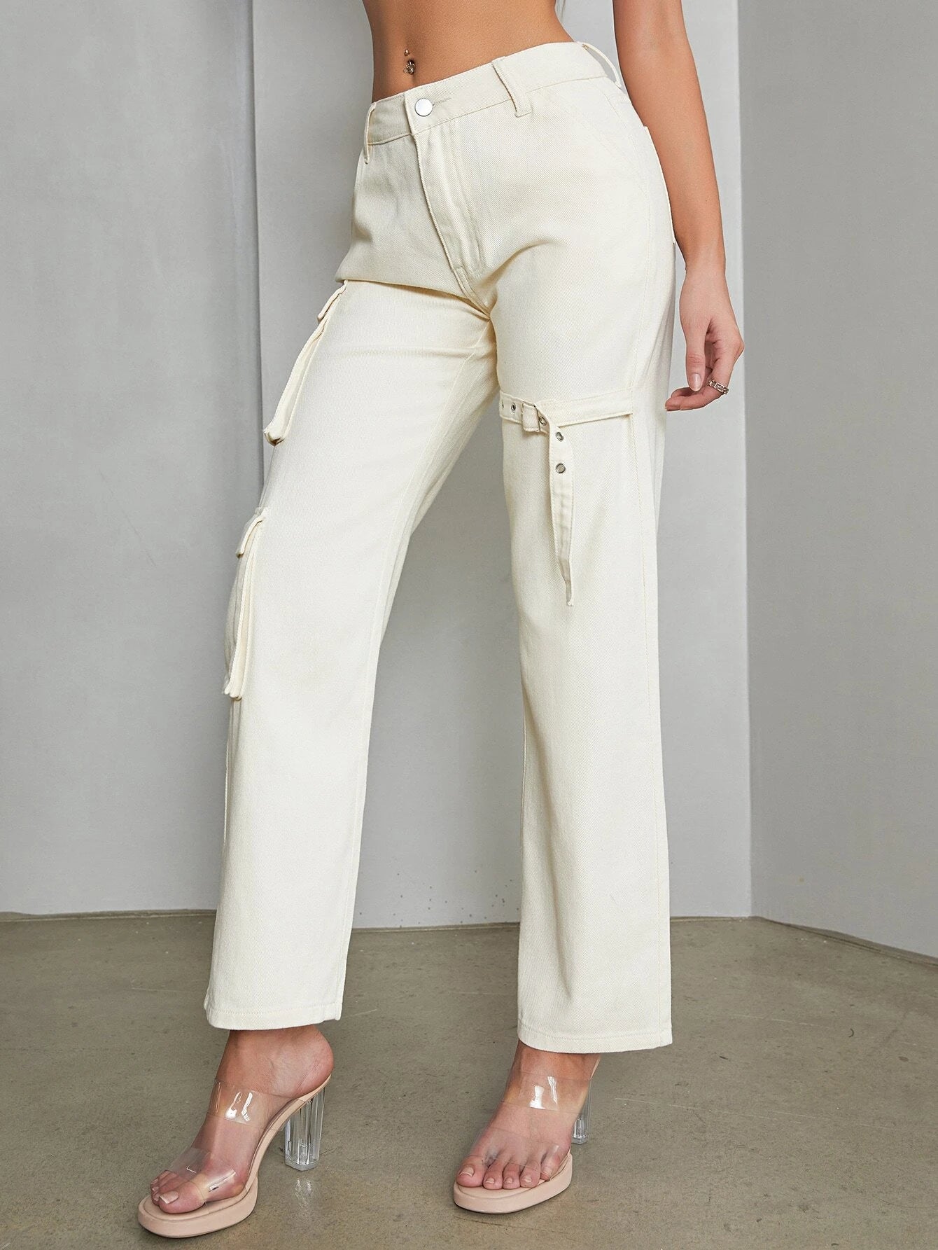 High Zipper Cargo Pant – pocket detail close-up