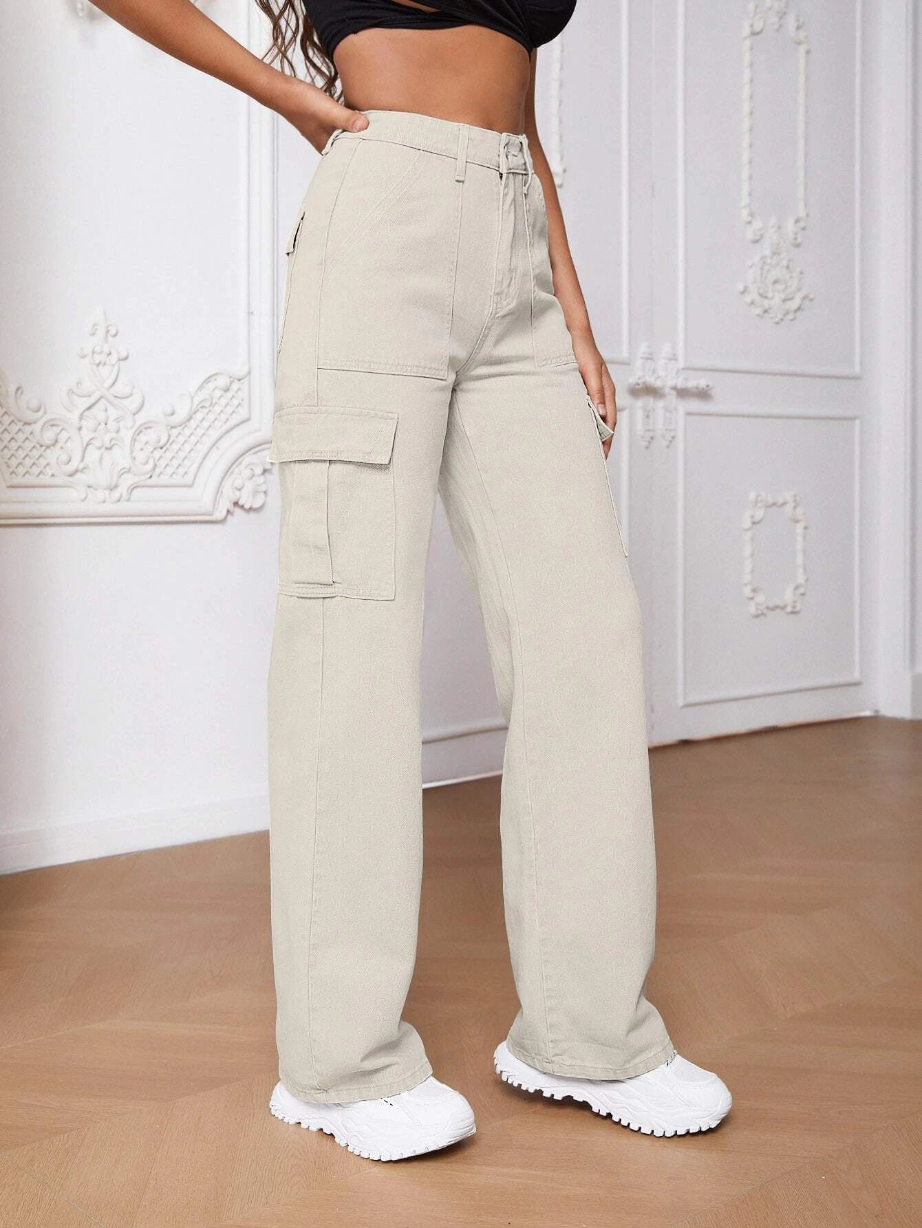 Tall Flap Pocket Cargo Jeans – waistband detail