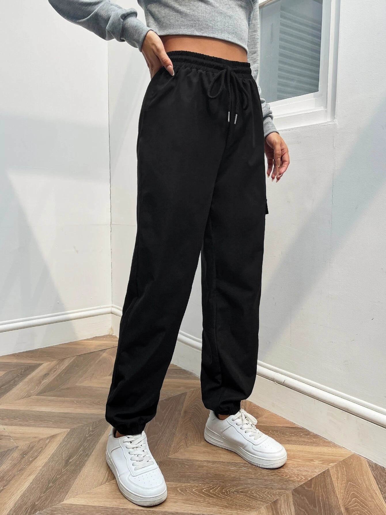 Waist Flap Pocket Cargo Pants Style 4 – back view detail